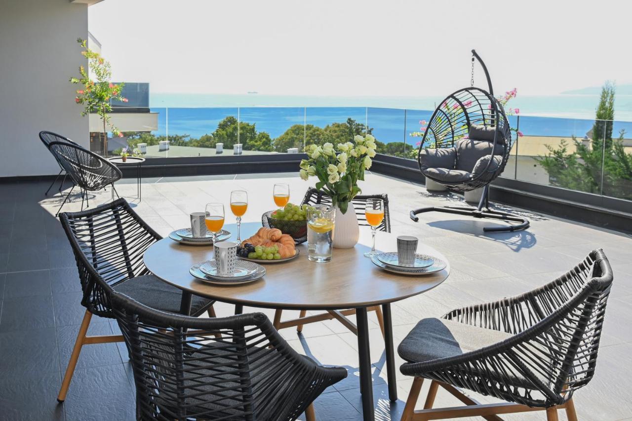 Sea View Deluxe Apartment Rijeka Bagian luar foto