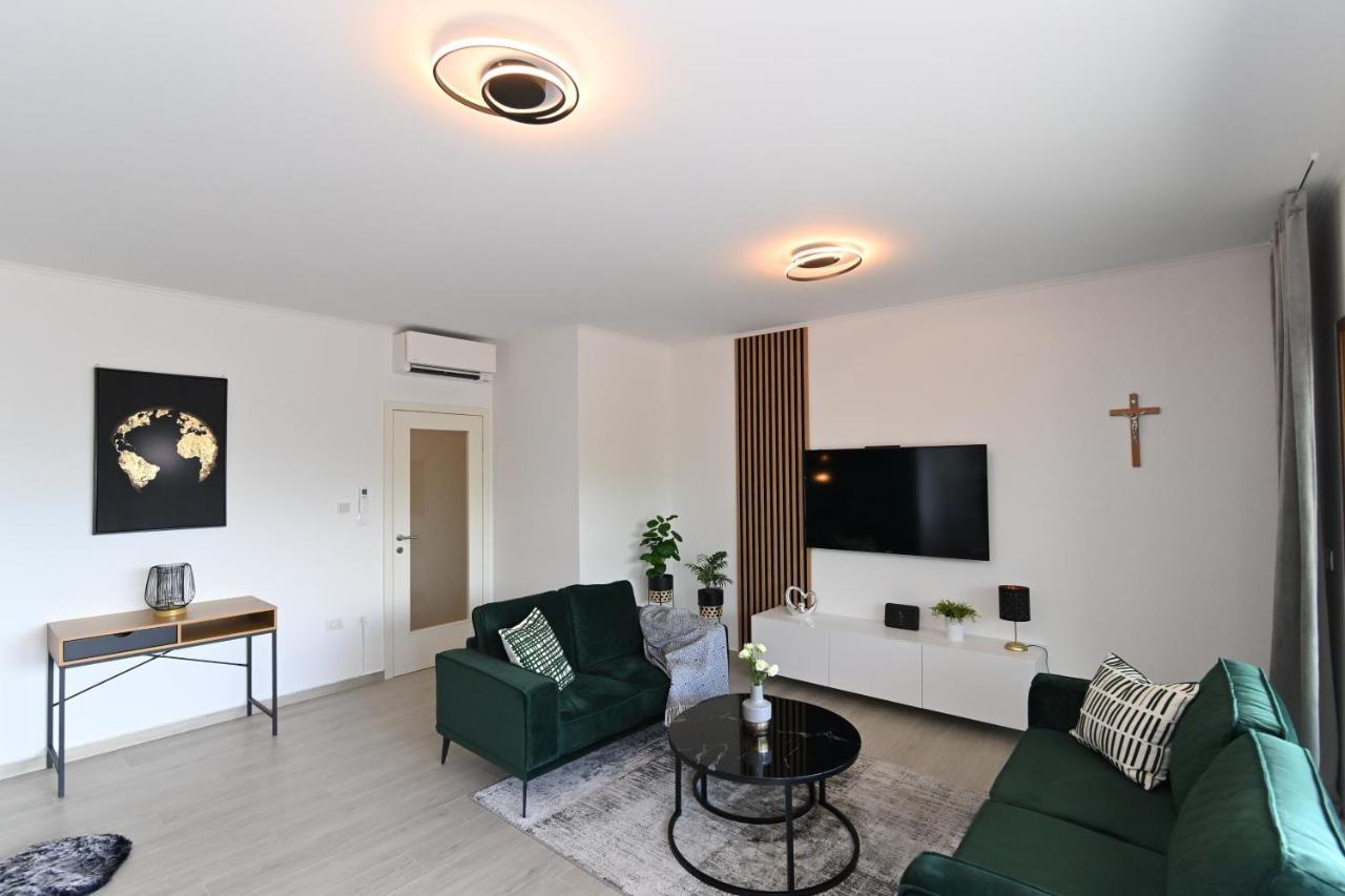Sea View Deluxe Apartment Rijeka Bagian luar foto