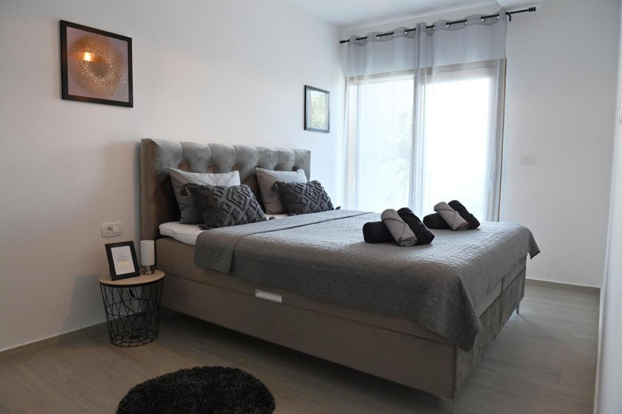 Sea View Deluxe Apartment Rijeka Bagian luar foto