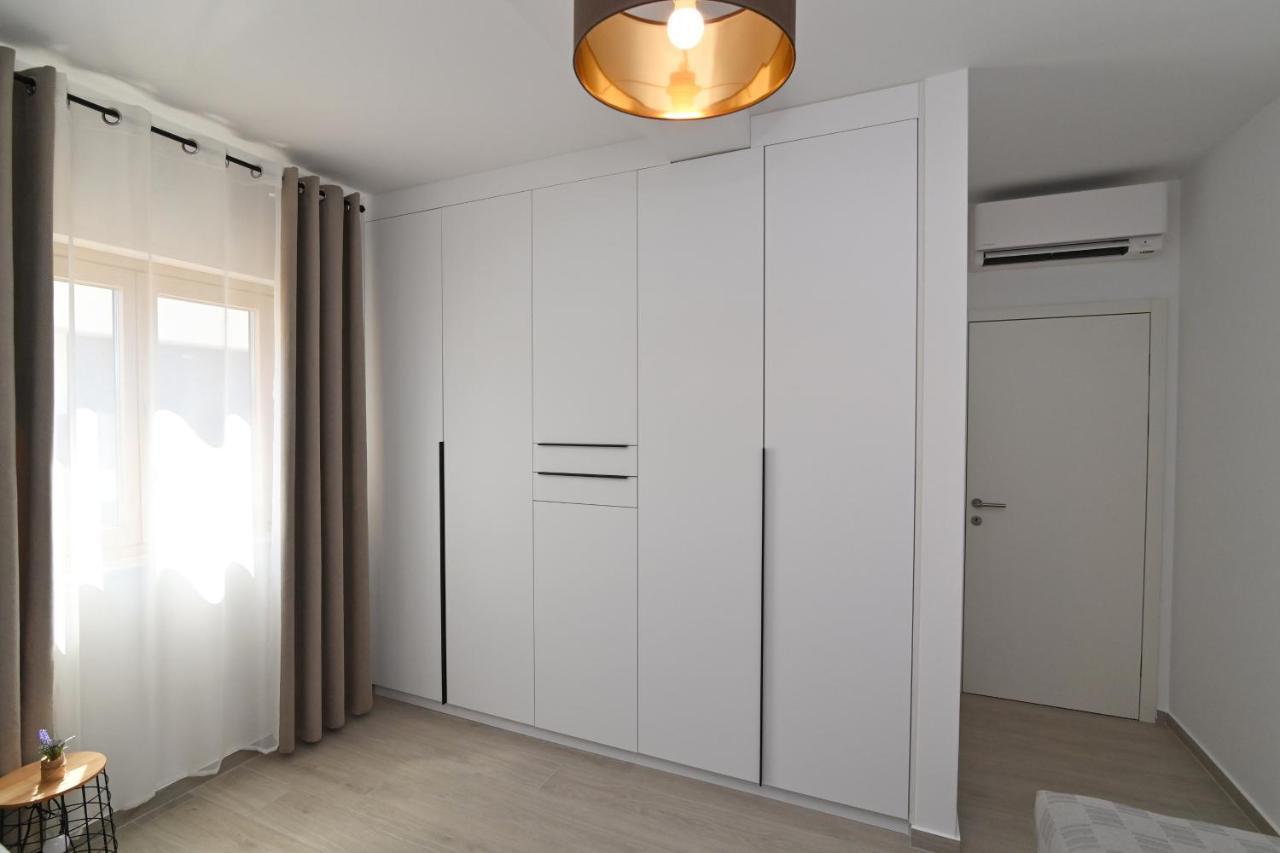 Sea View Deluxe Apartment Rijeka Bagian luar foto