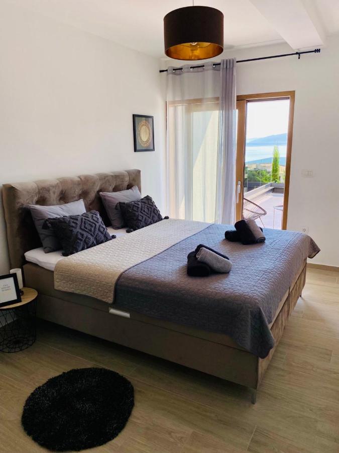 Sea View Deluxe Apartment Rijeka Bagian luar foto