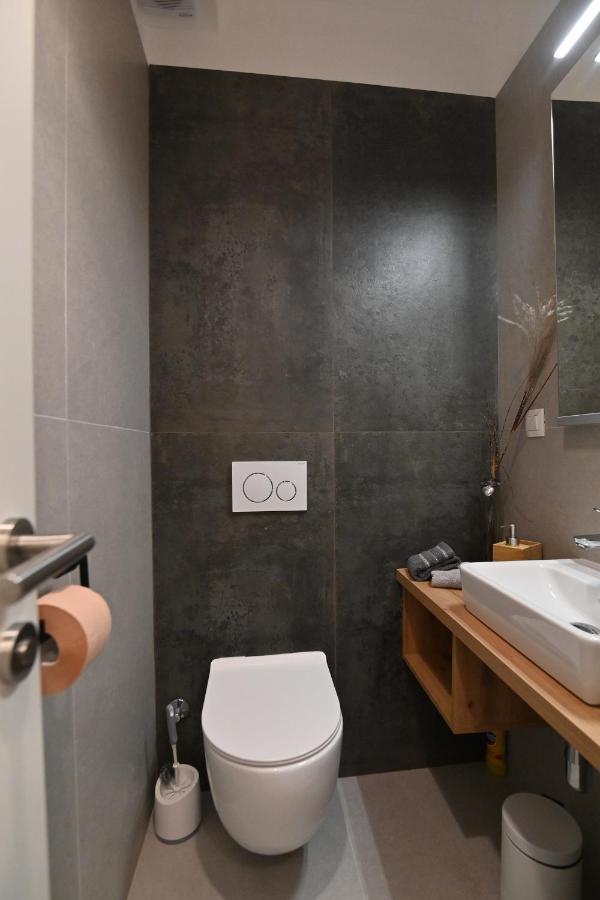 Sea View Deluxe Apartment Rijeka Bagian luar foto