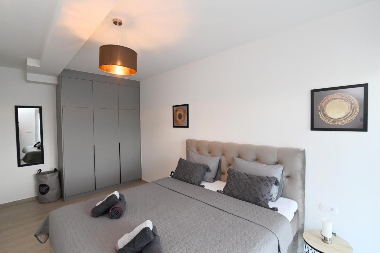 Sea View Deluxe Apartment Rijeka Bagian luar foto