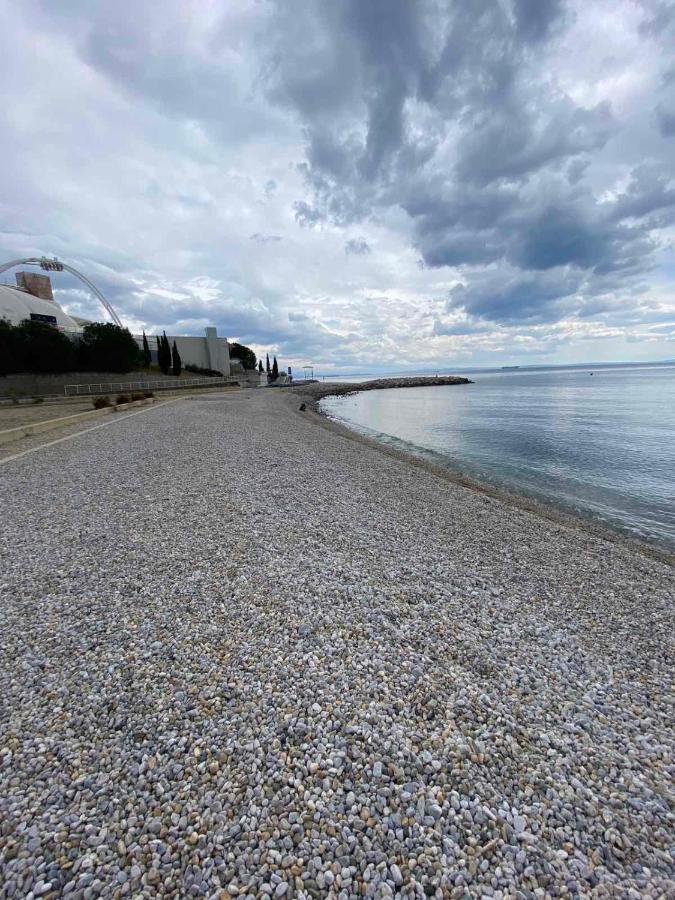 Sea View Deluxe Apartment Rijeka Bagian luar foto