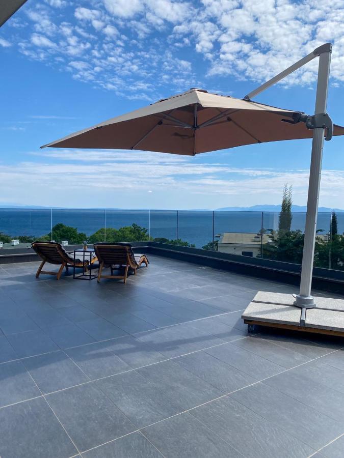 Sea View Deluxe Apartment Rijeka Bagian luar foto